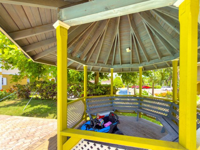 2 Beds 3 Baths Townhouse For Sale - Ocho Rios
