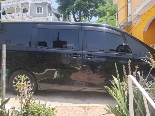 2015 Toyota Noah
