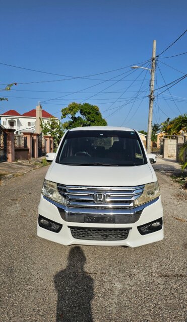 Honda Stepwgn Spada 2014