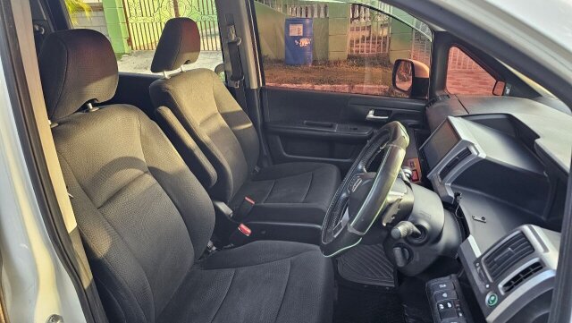 Honda Stepwgn Spada 2014