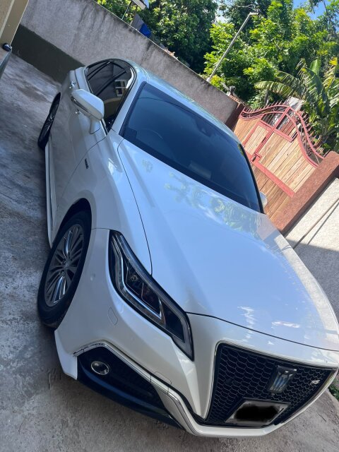 2018 Toyota Crown RS