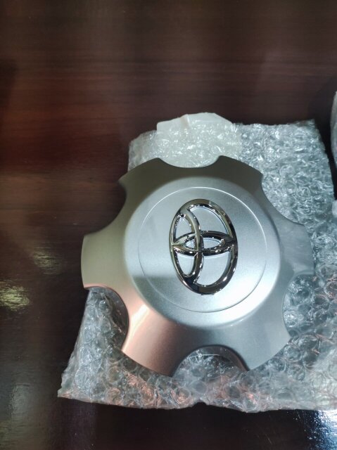BRAND NEW GENUINE TOYOTA CENTER CAPS