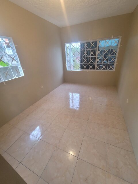2 Bedrooms Apartment For Ret