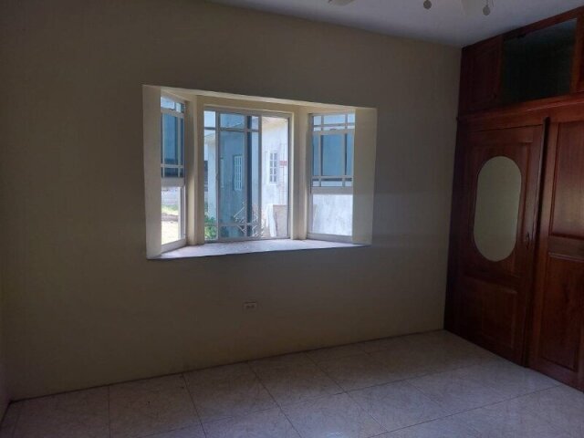 4 Bedrooms In Porto Bello, Farm Heights Entrance