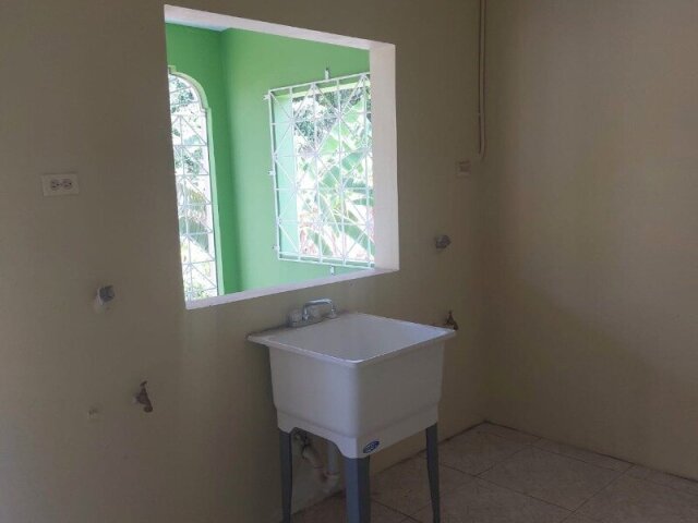 4 Bedrooms In Porto Bello, Farm Heights Entrance