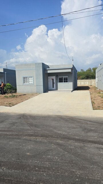 Move-in Ready 2 Bedrooms with A/C in Portmore Houses Port Ridge Estate (Caribbean Estate 2)