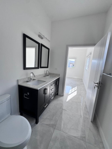 2 Bedroom