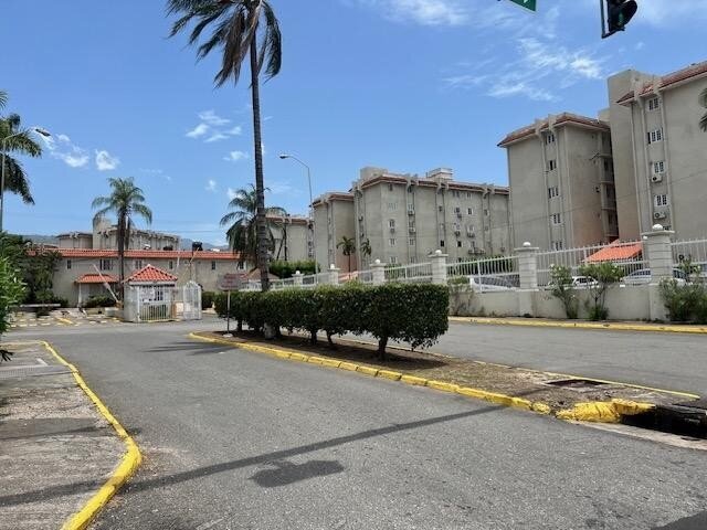 1 Bedroom Apartment In Oaklands For Sale