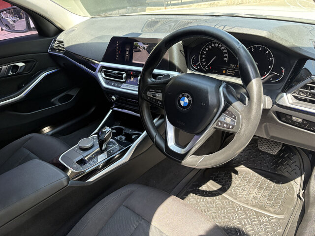 2021 BMW 330i