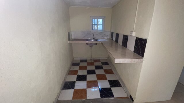 Cozy 1 Bedroom with Kitchen and Bath