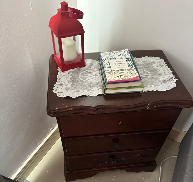 Queen Size Mattres With Base And Free Side Table