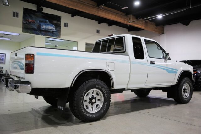 1994 TOYOTA 4WD PICKUP XTRACAB SR5