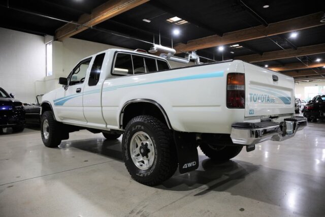 1994 TOYOTA 4WD PICKUP XTRACAB SR5