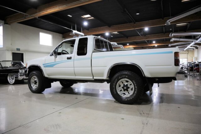 1994 TOYOTA 4WD PICKUP XTRACAB SR5
