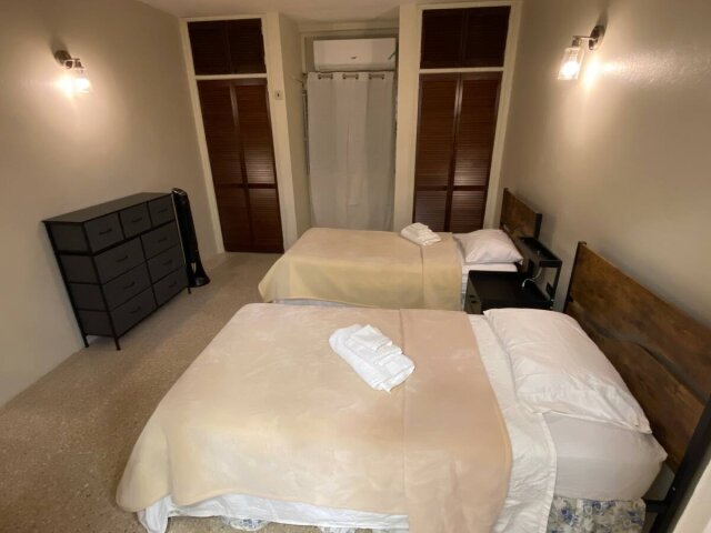 2 Bedroom 2 Bath, Fully Furnished, Pool Access