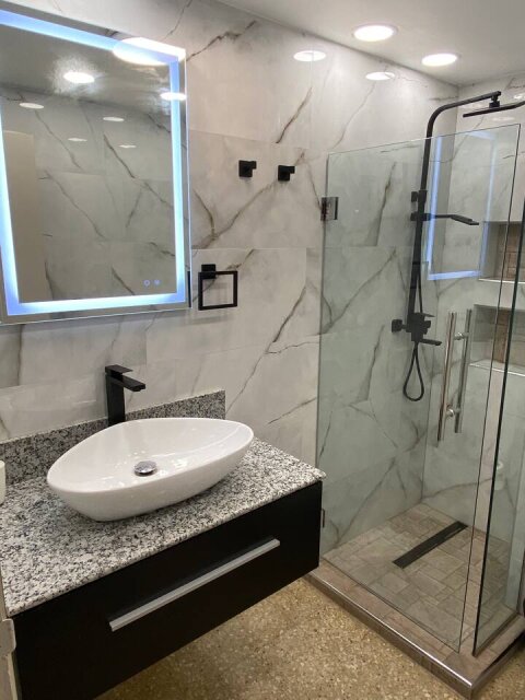 2 Bedroom 2 Bath, Fully Furnished, Pool Access