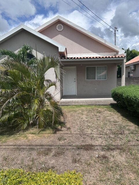 2 Bedroom House - Gated Community Houses Caymanas Country Club Estate