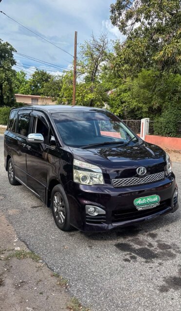 2013 Toyota Voxy Cars Hagley Park Road