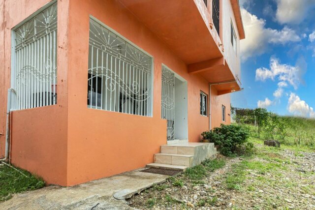 WEST PROSPECT ROAD, BOG WALK - 4 Bed, 3-Bath House