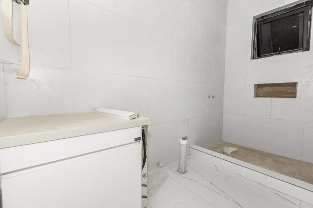 2-Bedroom Apartment - 5 Minutes From Manor Park