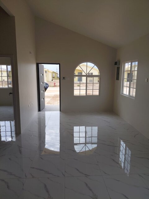 Modern 2 Bedrooms In Gated Phoenix Park Village