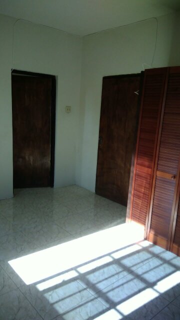 Unfurnished 1 Bedroom