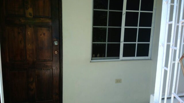 Unfurnished 1 Bedroom