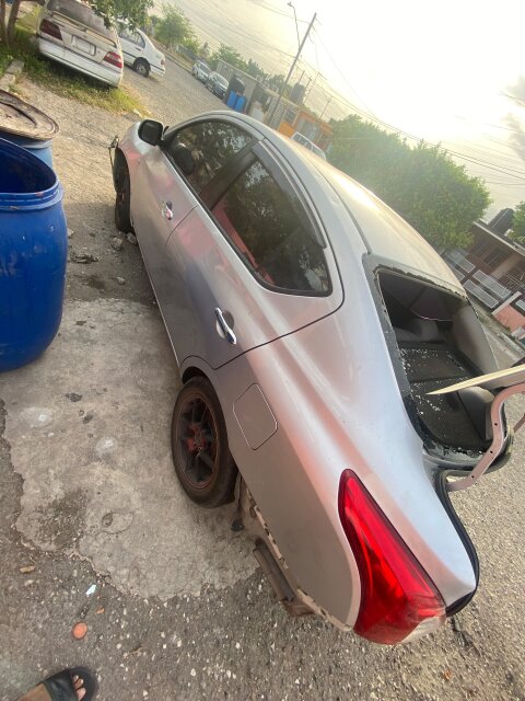 2016 Nissan Latio