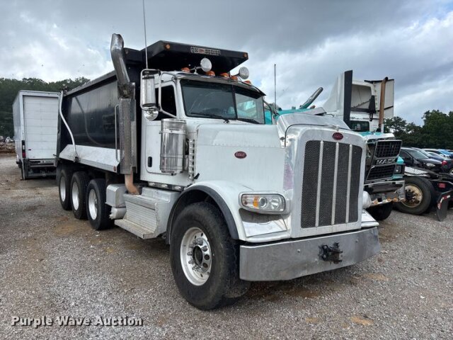 2020 Peterbilt 389 Dump Truck