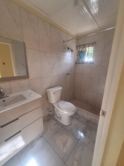 2 Bedroom, Bathroom, Dinning Room