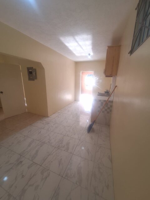 2 Bedroom, Bathroom, Dinning Room