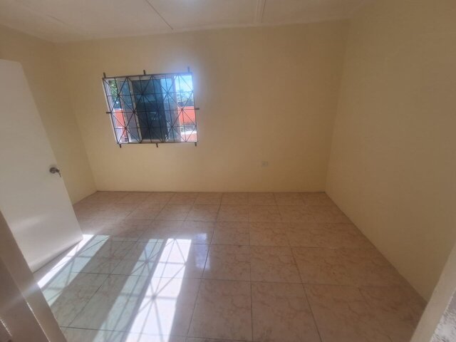 2 Bedroom, Bathroom, Dinning Room