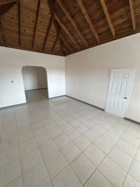 Stunning 4 Bedrooms with City & Ocean Views!