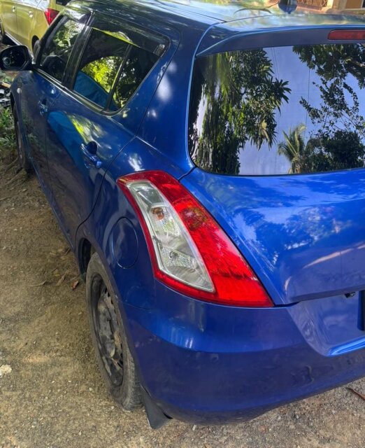 2015 SUZUKI SWIFT