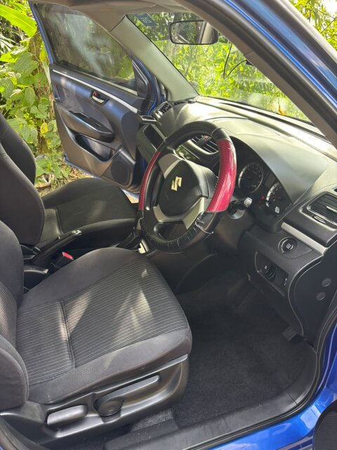 2015 SUZUKI SWIFT