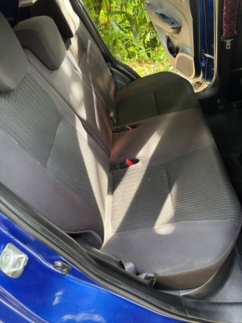 2015 SUZUKI SWIFT