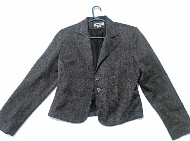 Pre Loved Suit Jackets And Pants- Size 6-8 Women's Clothes Kingston