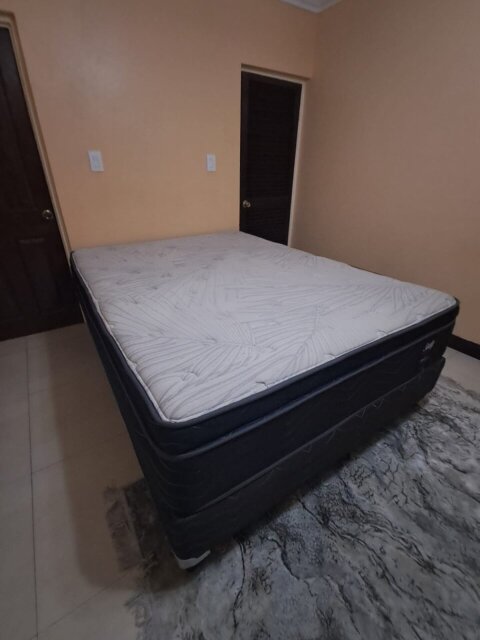Sealy Posturepedic Super Pillowtop Queen Mattress