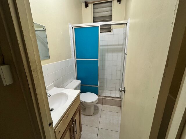 2 Bedroom, 1 Bathroom