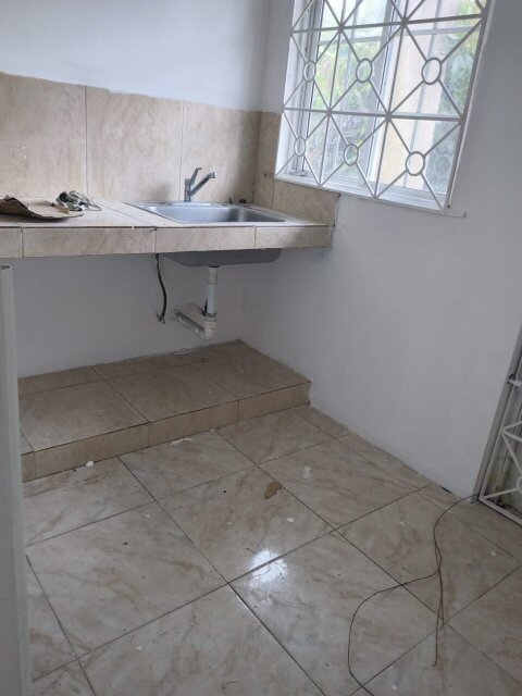 BOGUE VILLAGE STUDIO & 1 BEDROOM (SHARED UTILITY)