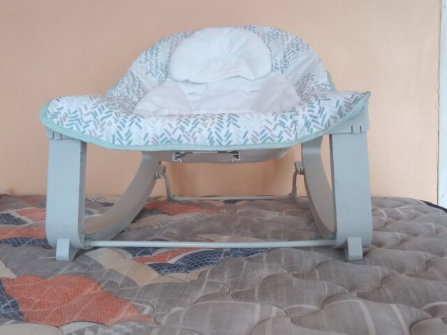 Vibrating Baby Rocker Chair