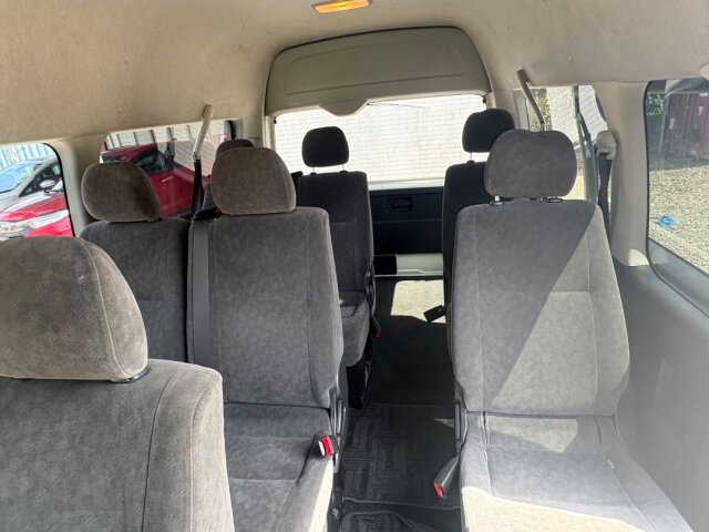 2016 Toyota Hiace Commuter