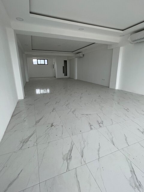 COMMERCIAL SPACE FOR RENT