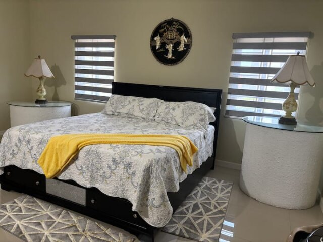 Fully Furnished 1 Bedroom Apartment in Kirkland Heights