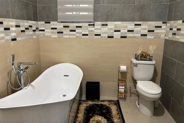 Fully Furnished 1 Bedroom Apartment in Kirkland Heights