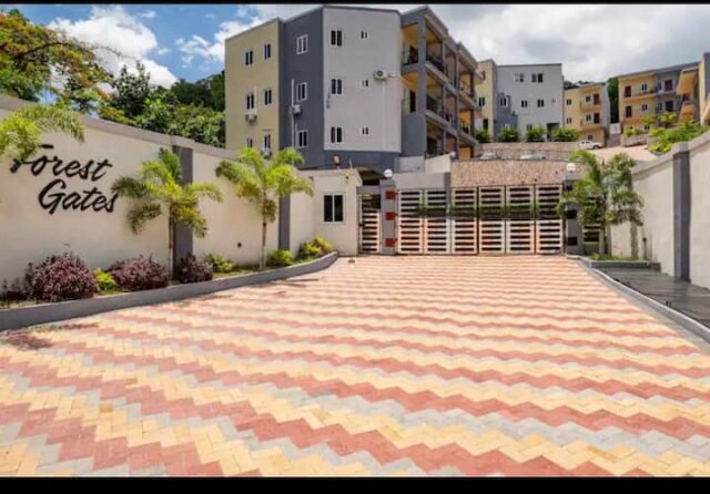 Fully Furnished 1 Bedroom Apartment in Kirkland Heights Apartments Kingston