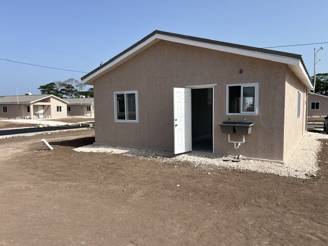 2 Bedroom In Old Harbour - Whim Estate