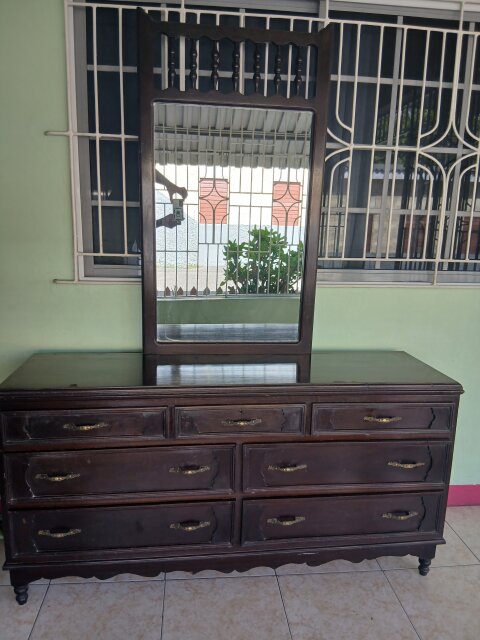 Vintage Hardwood 7 Drawer Dresser: Dressers 57 Mannings Hill Road