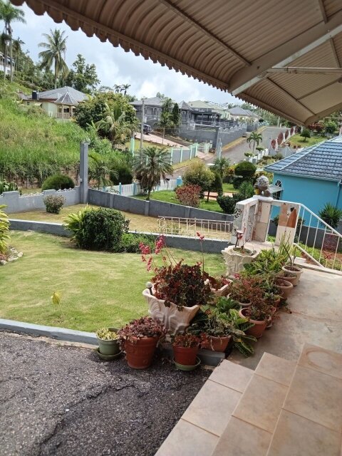 5 Bedrooms House For Sale, Mandeville