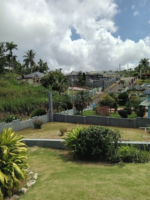 5 Bedrooms House For Sale, Mandeville
